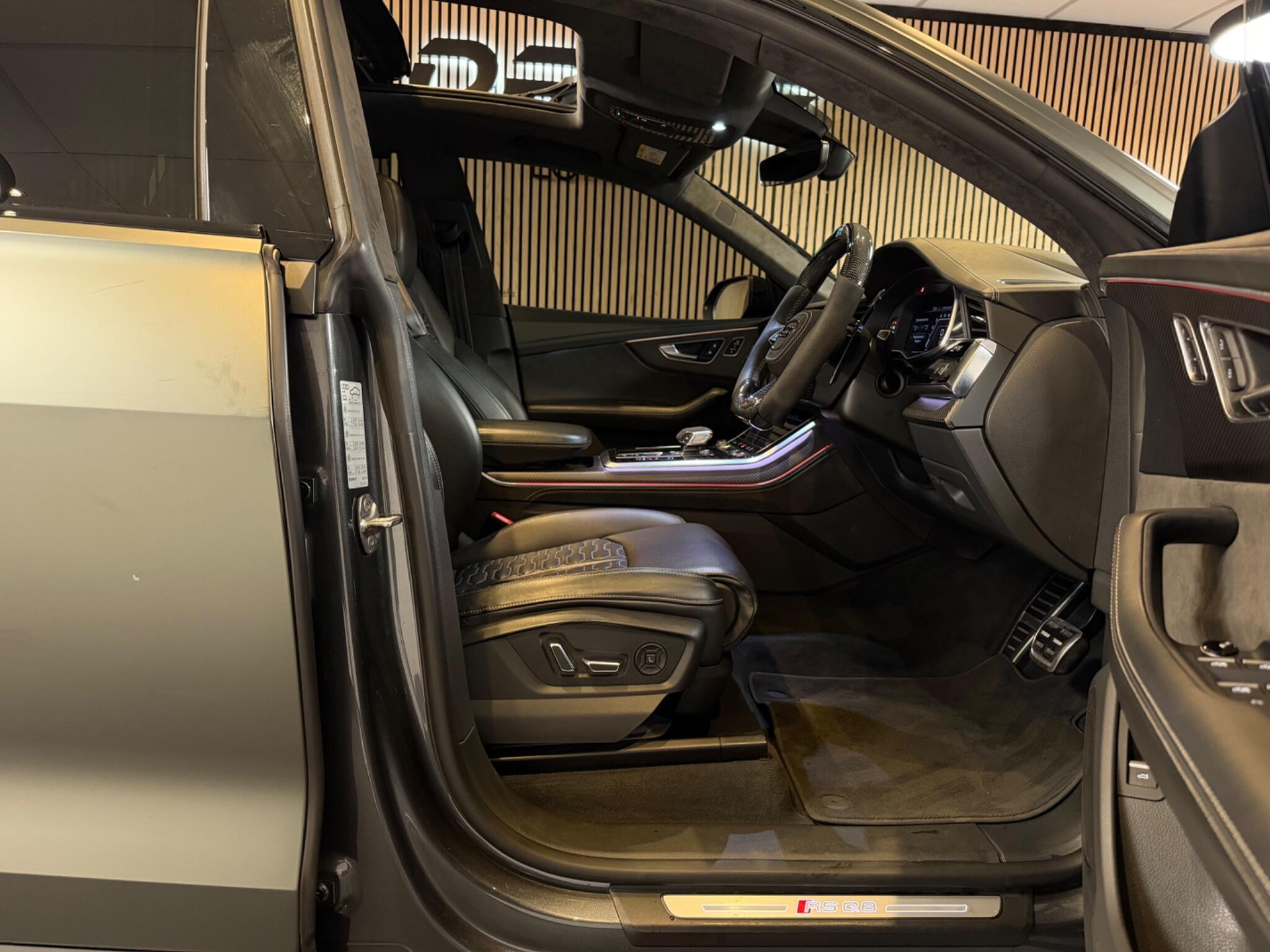 Audi RSQ8